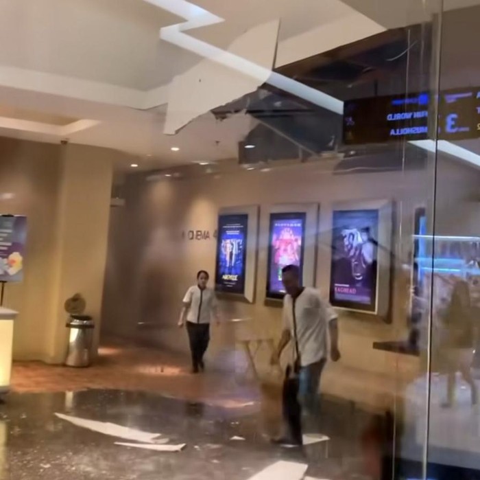 plafon pakuwon city mall ambrol