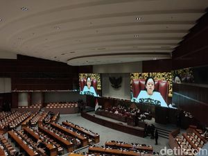 Pantun Puan di DPR: Beda Pilihan Itu Biasa, yang Utama Persatuan Bangsa