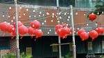 Sambut Imlek, Trotoar PIM Merah Merona Dihias Lampion