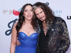 Foto: Steven Tyler Mesra di Pesta Grammy dengan Pacar Lebih Muda 39 Tahun