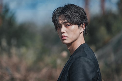 Foto adegan Sweet Home 3 dirilis Netflix pada Selasa (6/2/2024).
