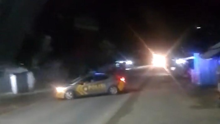 Tangkapan layar video viral mobil patroli di Kota Palopo. Dokumen Istimewa