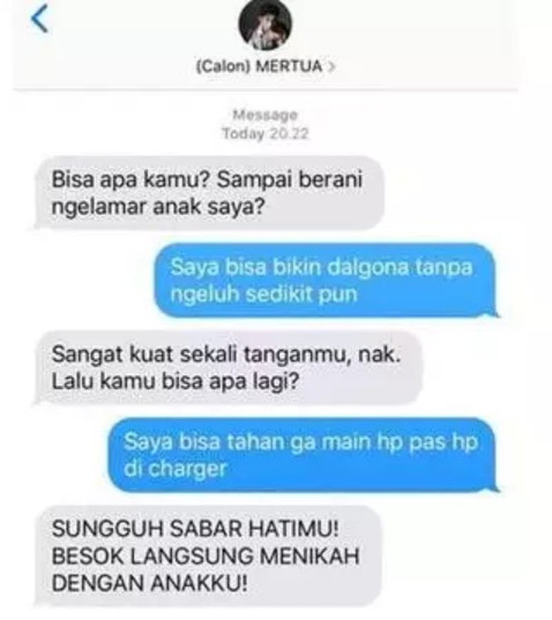 Kalau sudah berhasil dapatkan hati si dia, perjuangan tidak berhenti sampai sana. Kamu harus berusaha menaklukkan hati calon mertua juga. Siap-siap, ya!