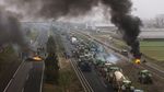 Aksi Protes Petani Spanyol, Blokir Jalan dengan Traktor hingga Bakar Ban