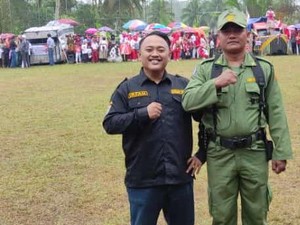 Tergeraknya Hati Adang Jadi Hansip demi Kampung Halaman Tetap Aman