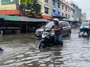 Wakil Bupati Sidoarjo Sidak Kondisi Terkini Banjir Waru