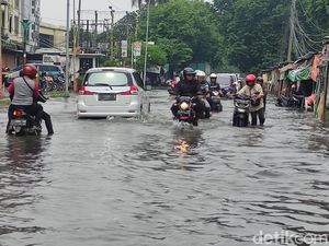 Hujan Dua Hari, 10 Desa di Kecamatan Waru Sidoarjo Terendam Banjir