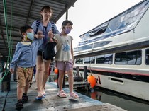 Begini Potret Penyeberangan Kapal Kepulauan Seribu Jelang Long Weekend