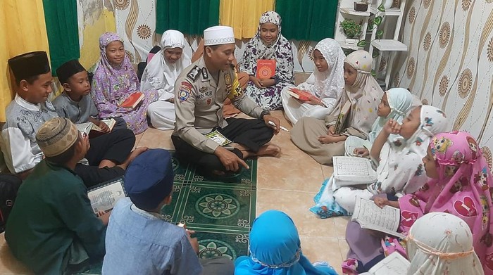 Bripka Muhammad Nur di Sumbawa