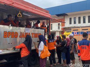 BPBD Jatim Buka Posko-Dirikan Dapur Umum di Daerah Terdampak Banjir Sidoarjo