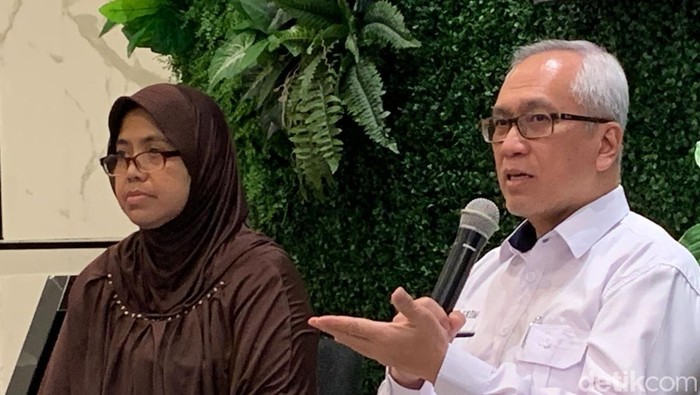 Deputi Bidang Koordinasi Pengembangan Wilayah dan Tata Ruang Kemenko Perekonomian, Wahyu Utomo (kemeja putih).
