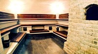 Resto Chicago Sweet Lodge juga tidak terlupakan. Di sini bisa menikmati makanan terinspirasi dari masakan Eropa Timur dan Meksiko. Bisa sekaligus menikmati sauna, lounge, hingga kolam renang.  Foto: onlyinyourstate.com
