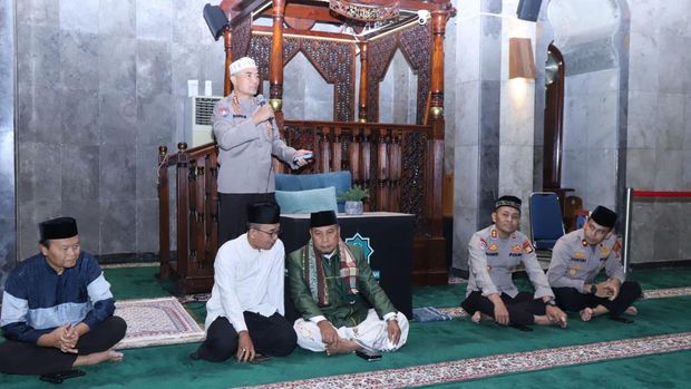 Dirbinmas Polda Metro Jaya Subuh Keliling