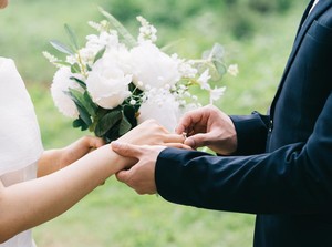 Viral Pasangan Pengantin Jual Tiket untuk ke Pernikahan, Harga Rp 5 jutaan
