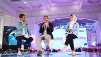 Kamrussamad, anggota DPR RI dari Partai Gerindra menyakini Jawa Barat tetap menjadi idola investor karena sumber daya alam, infrastruktur serta SDM cukup memadai sebagai daya dukung industri dan UMKM serta connectivitas transportasi darat, udara dan laut mengalami kemajuan pesat 10 tahun terakhir.