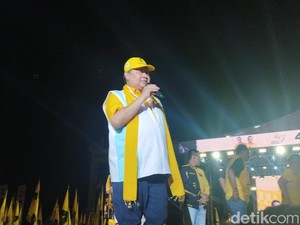 Menteri Singapura Beri Selamat Airlangga atas Capaian Golkar di 2024