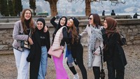 Di sana Lesti Kejora juga bersama selebritas lainnya. Foto: instagram Lesti Kejora