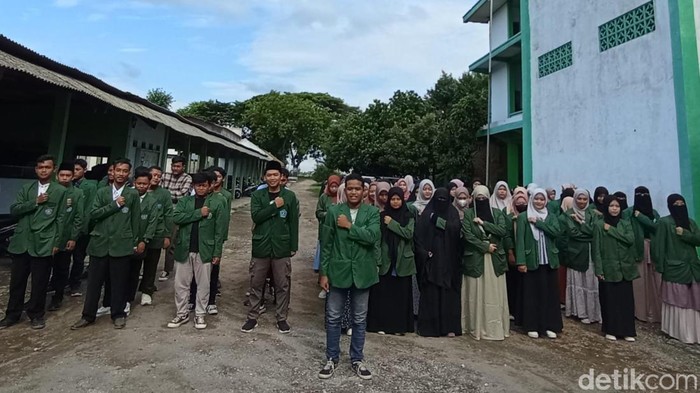 Mahasiswa Magetan deklarasi pesta demokrasi tanpa perpecahan.