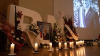 Pinera meninggal dalam kecelakaan helikopter pada usia 74 tahun di Lago Ranco, tempat liburan populer sekitar 920 kilometer (570 mil), di selatan Santiago. 