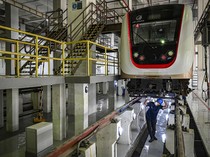Mengintip Kegiatan Merawat Kereta LRT Jakarta