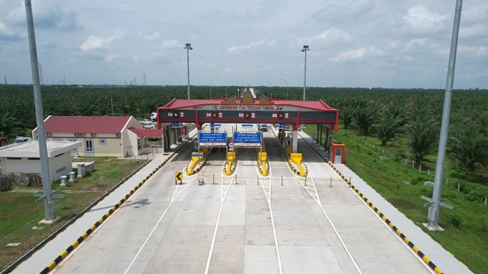 Momen Jokowi Resmikan Tol Didampingi Menteri PUPR Ad Interim Budi Karya Momen Jokowi Resmikan Tol Didampingi Menteri PUPR Ad Interim Budi Karya