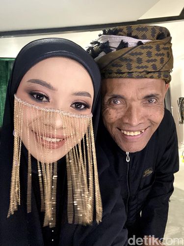 Pasangan Ana dan Emen Hidayat.