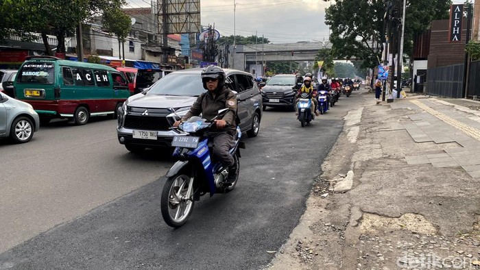 Penampakan Jalan Gatsu Bandung yang sudah diperbaiki.