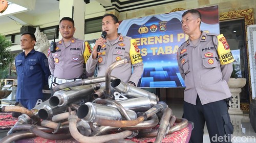 Rilis penyitaan knalpot brong yang diamankan Polres Tabanan, Rabu (7/2/2024).