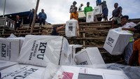 Perahu menjadi andalan untuk menjangkau pulau terluar Batam.  