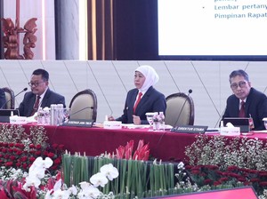 Khofifah Pimpin RUPS Bank Jatim, Beri Pesan Khusus Soal Pertumbuhan Ekonomi