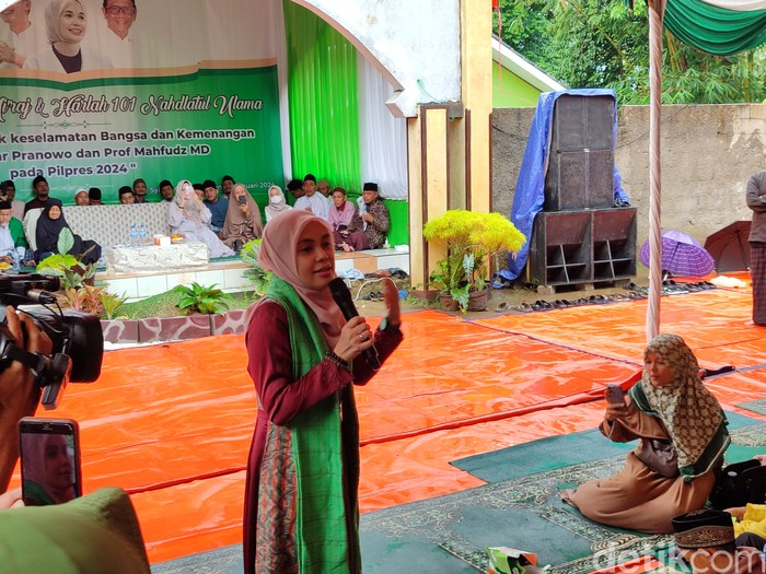 Siti Atikoh di Serang, Banten, 7 Februari 2024. (Bahtiar Rifai/detikcom)