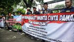 Lihat Lagi Aksi Tolak Politisasi Kampus di Patung Kuda