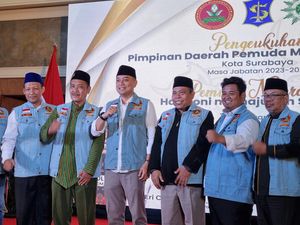 Penjelasan Pemuda Muhammadiyah Surabaya soal Rompi Biru Muda Eri Cahyadi