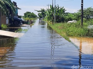 Desa di Kaliwungu Kudus kebanjiran hingga 1 Meter, Aktivitas Warga Lumpuh