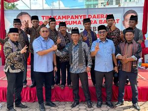 Ninik Mamak dari Agam Deklarasi Dukung Prabowo-Gibran
