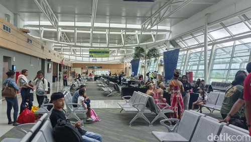 Suasana Bandara El Tari Kupang.