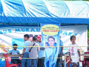 Relawan Gibran Gelar Sembako Murah-Sosialisasi Paslon 02 di Buton Selatan