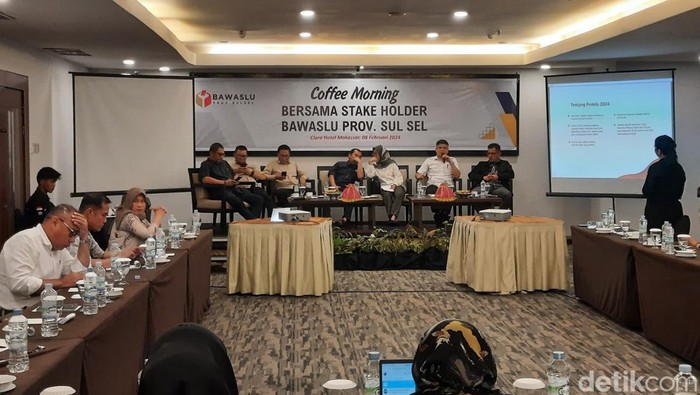 Bawaslu Sulsel menggelar kegiatan Coffee Morning bersama Stakeholder di Hotel Claro, Makassar, Kamis (8/2/2024).