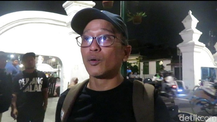 Eks Aktivis 98 Titok Hariyanto saat ditemui di kawasan Malioboro, Kamis malam (8/2).