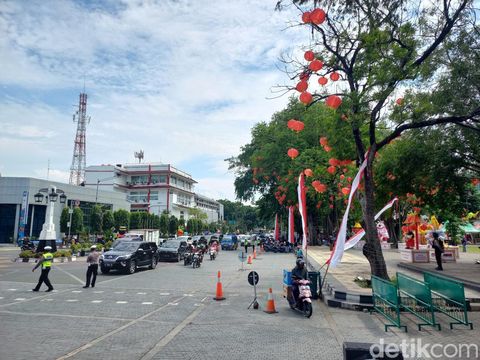 Suasana arus lalu lintas di Depan Balai Kota Solo, Kamis (8/2/2024).