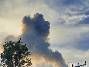 Gunung Marapi Alami 3 Kali Erupsi Malam Ini
