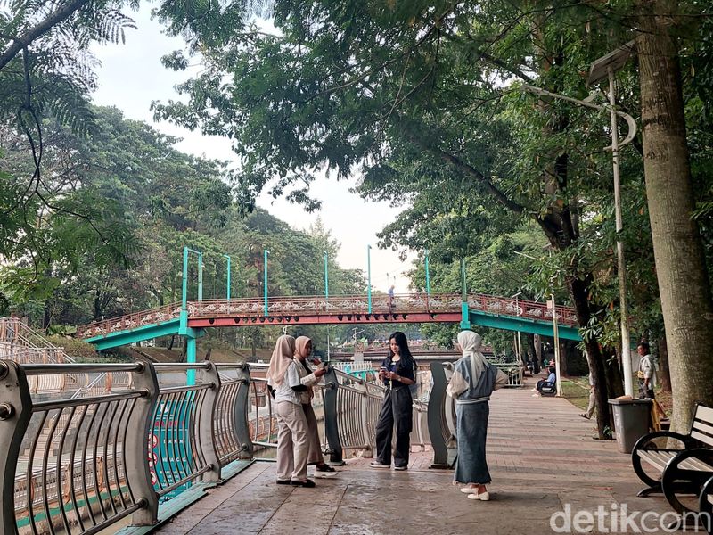 Jaletreng River Park di Tangsel