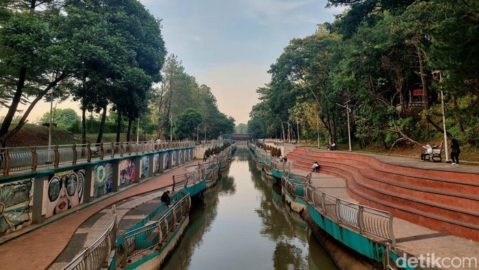 Jaletreng River Park di Tangsel