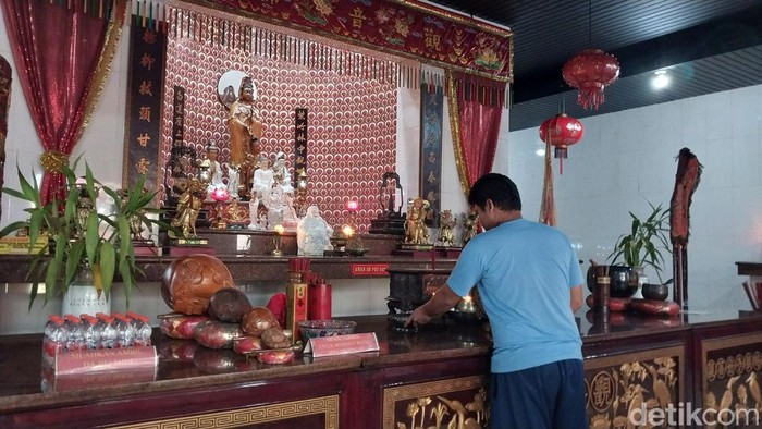 Kelenteng Kwan Im Tong Kota Batu