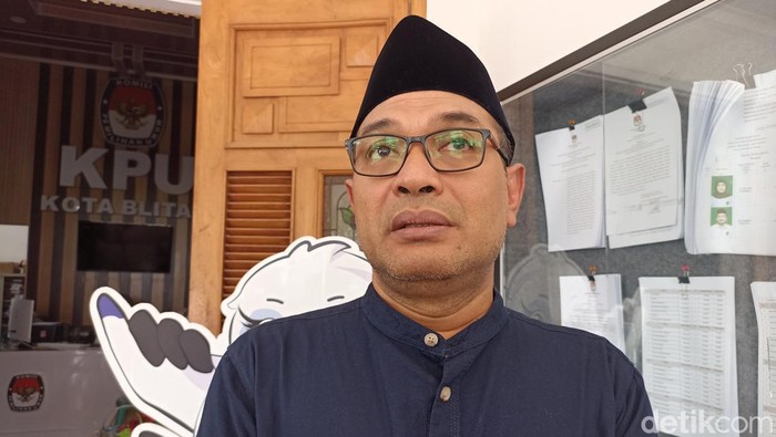 Ketua KPU Kota Blitar Choirul Umam