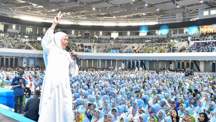 Khofifah Indar Parawansa Jurkamnas TKN saat kampanye Prabowo-Gibran.
