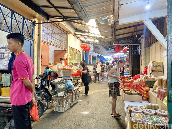Kue keranjang di Pasar Glodok Kue keranjang di Pasar Glodok
