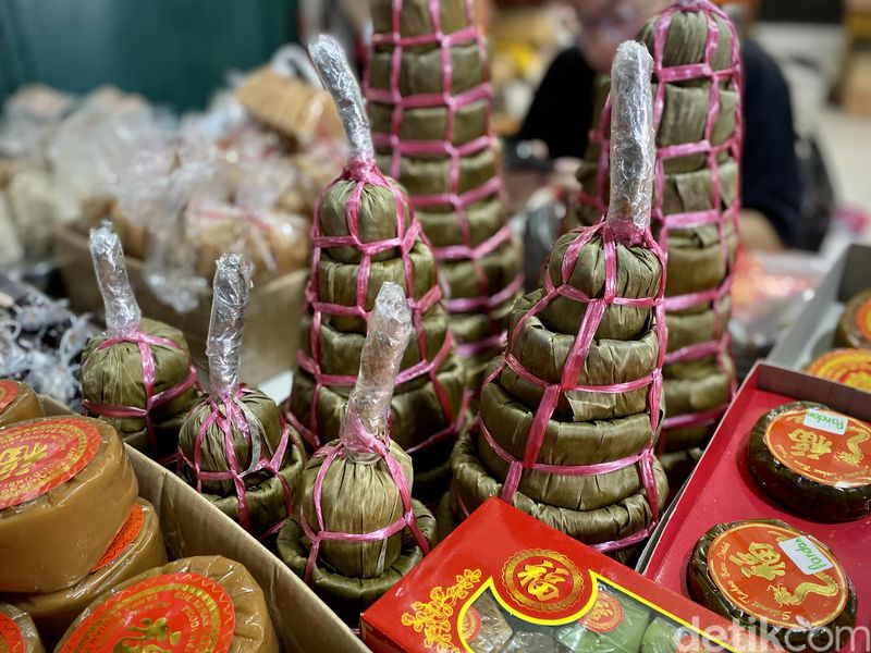 Kue keranjang di Pasar Glodok