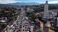 Kemacetan ini terjadi selama libur Isra Mikraj Nabi Muhammad SAW, cuti bersama, dan Tahun Baru Imlek.