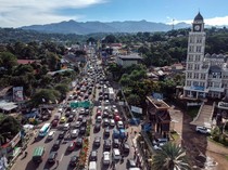 Libur Panjang, Jalan Raya Puncak Bogor Macet Banget